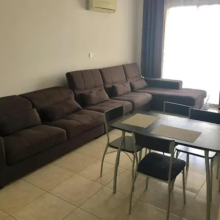 Cosy 2 Bedroom * Пафос